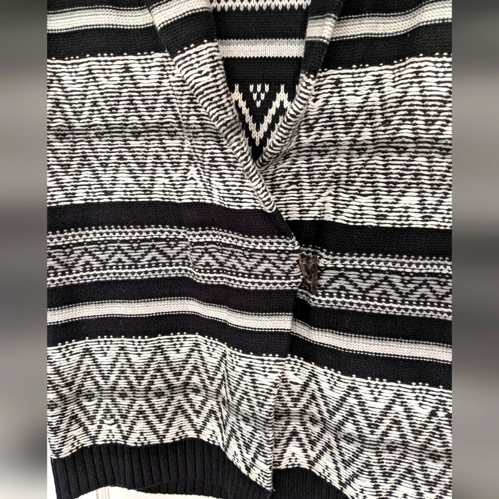 Chaps Women's Southwest Sleeveless Sweater - Picture 6 of 6